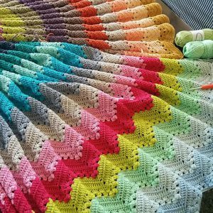 The four seasons chevron blanket - CrochetObjet