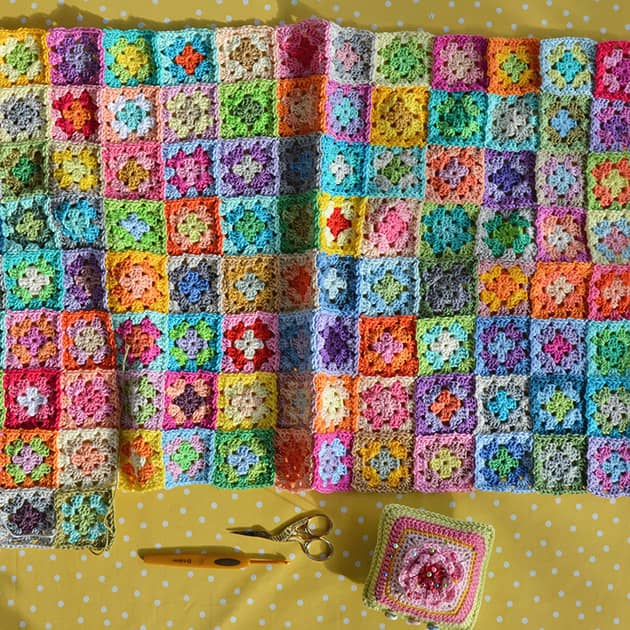 10 colouring tips to make your Bloom blanket rock - CrochetObjet