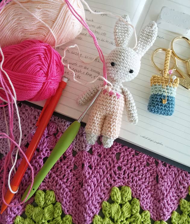 Baby crochet bunny pattern