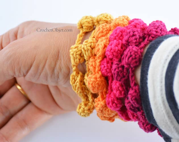 Crochet-A-Day: Crochet Bracelet with a Button - Make and Takes