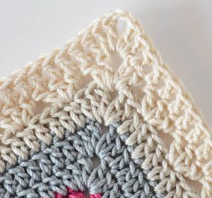 Love Garden Crochet Blanket Edging And Blocking Tutorial - Crochetobjet