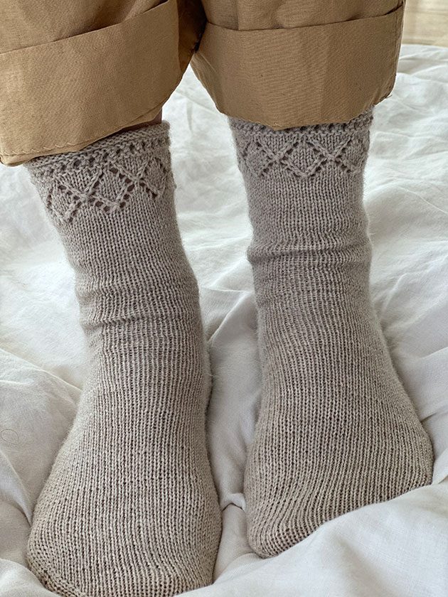 lila socks pattern